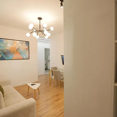 Miku Apartment-stunning At Taiwan Appartement
